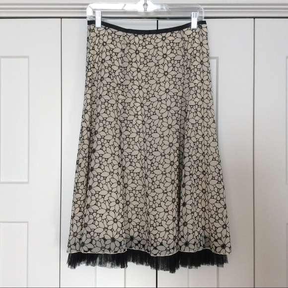 Jax Black & White Floral Embroidered Skirt Size 8 - Picture 12 of 13